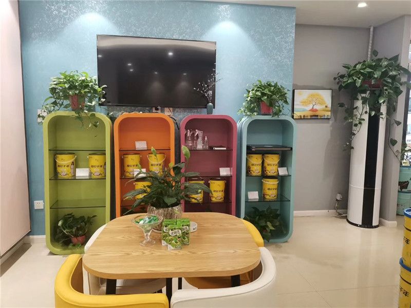 釉瓷店面簡(jiǎn)約大氣的裝修效果